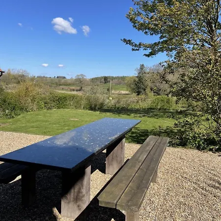 Chanting Hill Farmhouse At Castle Howard *