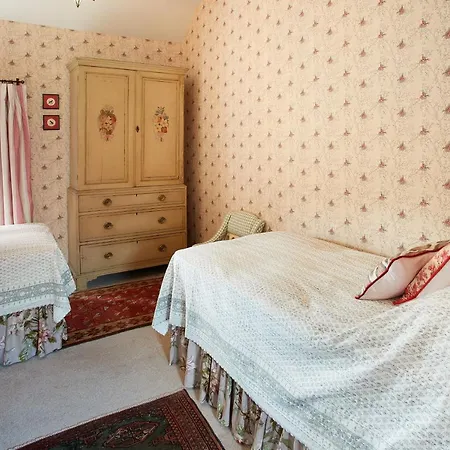 Chanting Hill Farmhouse At Castle Howard * Welburn